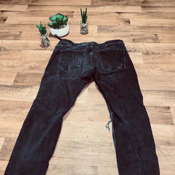 Zara Ripped Slim Jeans - Picture 2 of 4